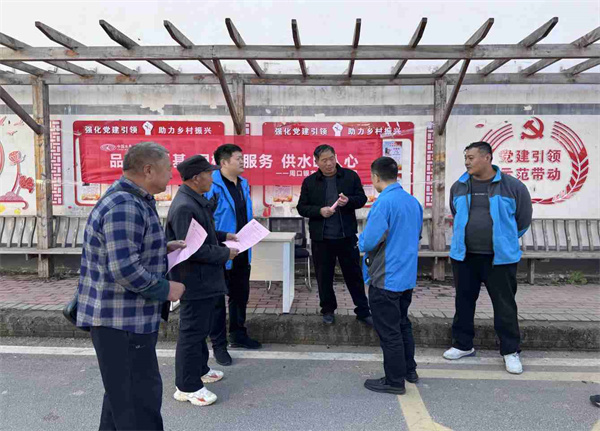 贴心服务暖民心  供水保障零距离   ——周口银龙水务流动服务进社区，精准破解城乡用水难题